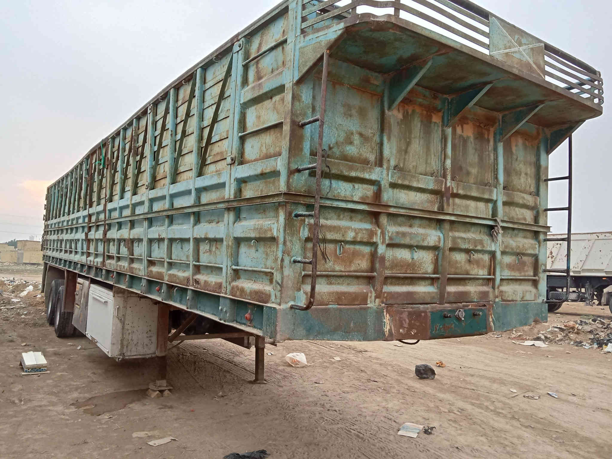 عربانه للبيع  *********** ***********,/ االسعر 65
