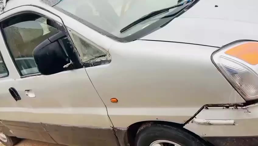 سلام عليكم
ستاركس 2007 للبيع    كير ومحر فيفيتي 3000 سياره جاهزه.  للعلم السيارة متجيه صفحه. مصبوغه عام رقم بصره انكليزي بسمي مداور ثاني يوم  سيارة مال جناي مرتبه.                             ***********
السعر  43  وبيه مجال
