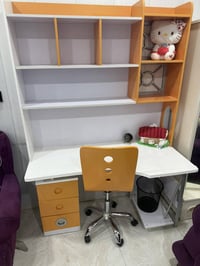 مكتبة • أثاث مكتبي