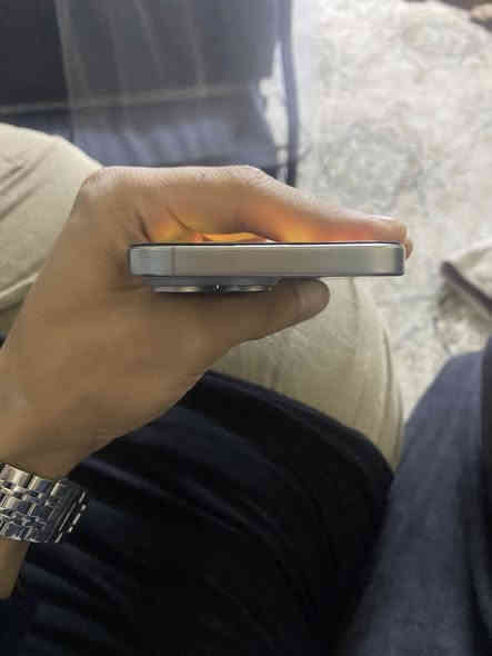 السلام عليكم ايفون 15 برو ماكس ذاكره 256 بدون ملحقات شرق اوسط مبدل شاشه تفصيخ العنوان بغداد البنوك السعر 750 وبي مجال الجهاز نضافه 99/100 اتصل او وتساب ***********
