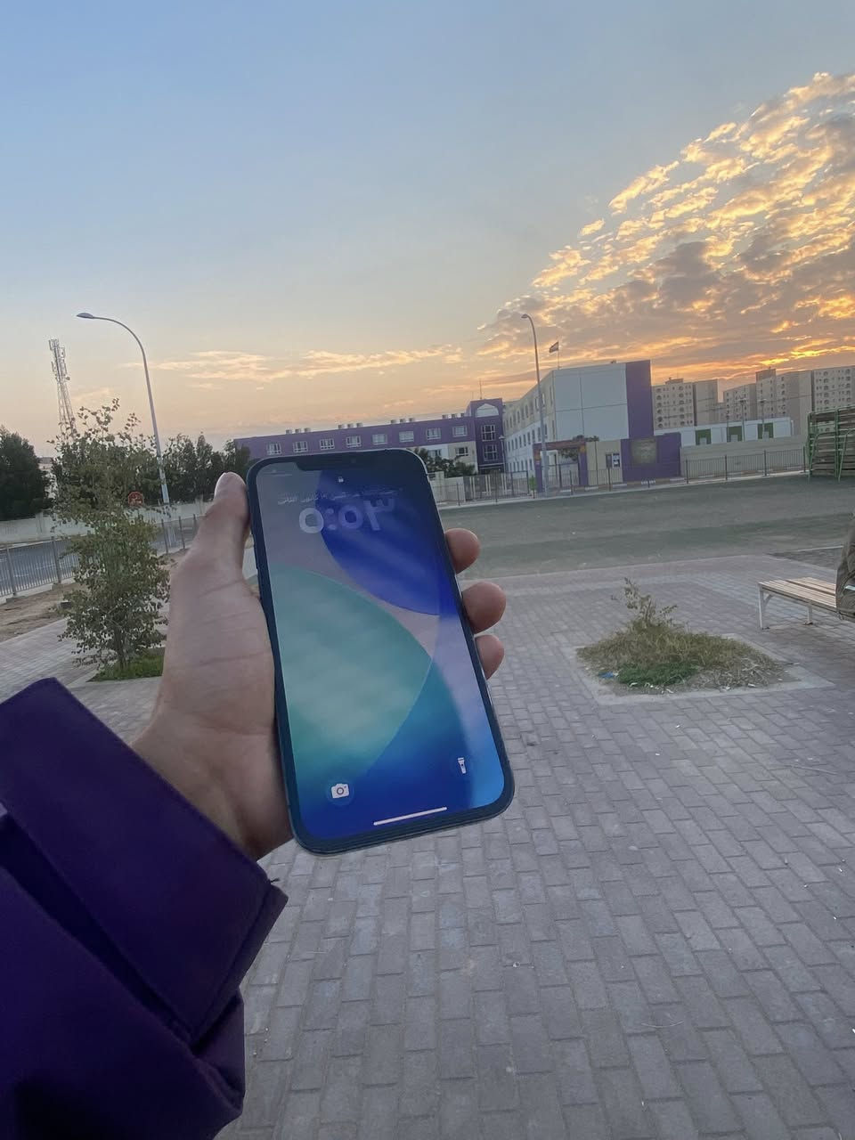 السلام عليكم ايفون ١٢ برو ماكس ذاكره ٢٥٦ مبدل شاشه وبطاريه فيس ايدي واكف شاشه ٣ خيارات السعر ٢٧٥ وبي مجال مكان بغداد***********
