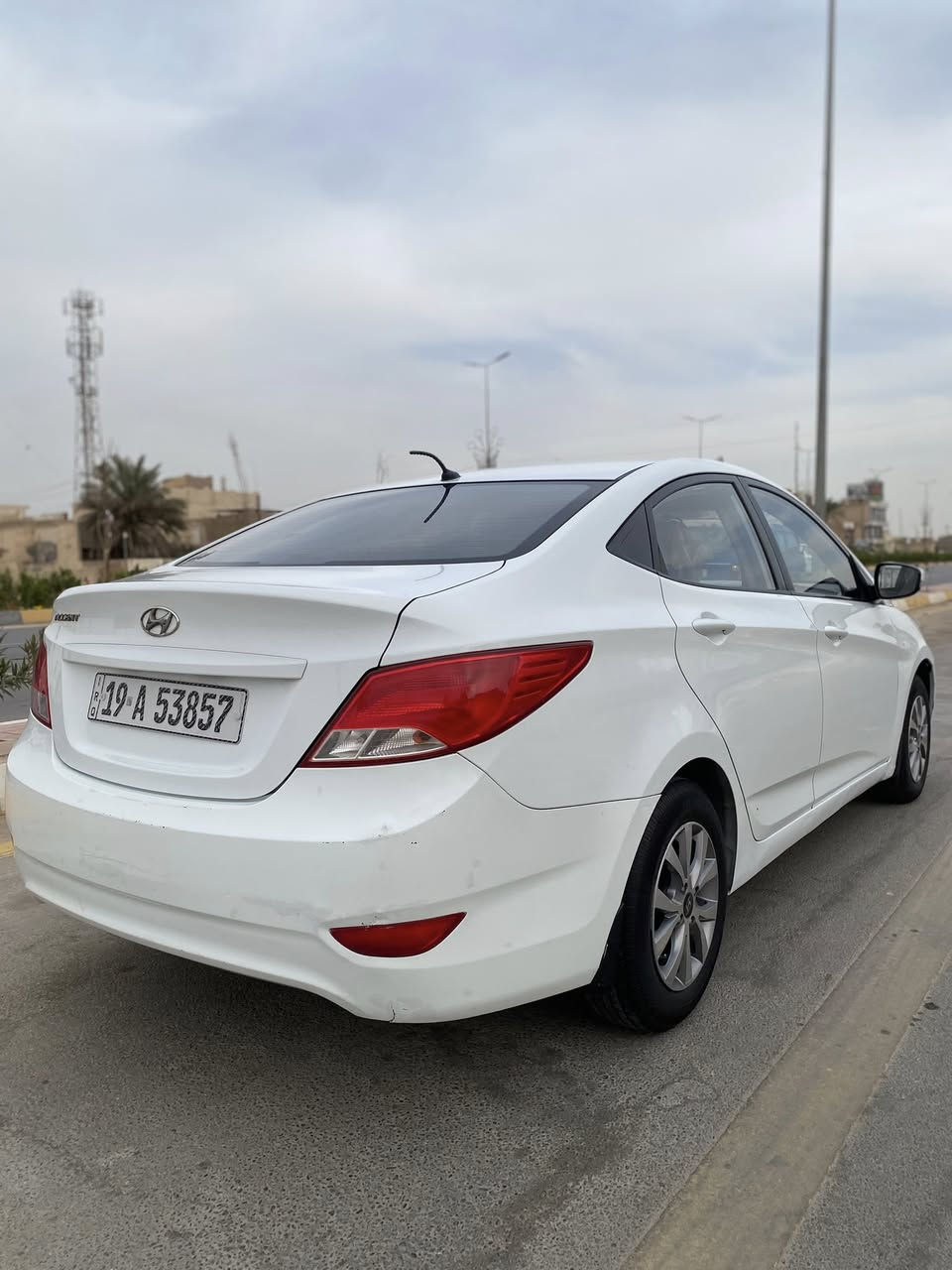 السلام عليكم اكسنت خليجي موديل 16سياره جديده معنه الكلمه حداديه جديده قطعتين فقط بدون دواخل والباقي كله كفاله گير ومكينه سياره ع وضع الشركه لاستفسار اكثر (***********)مكان السياره كربلاء السعر 90💲
