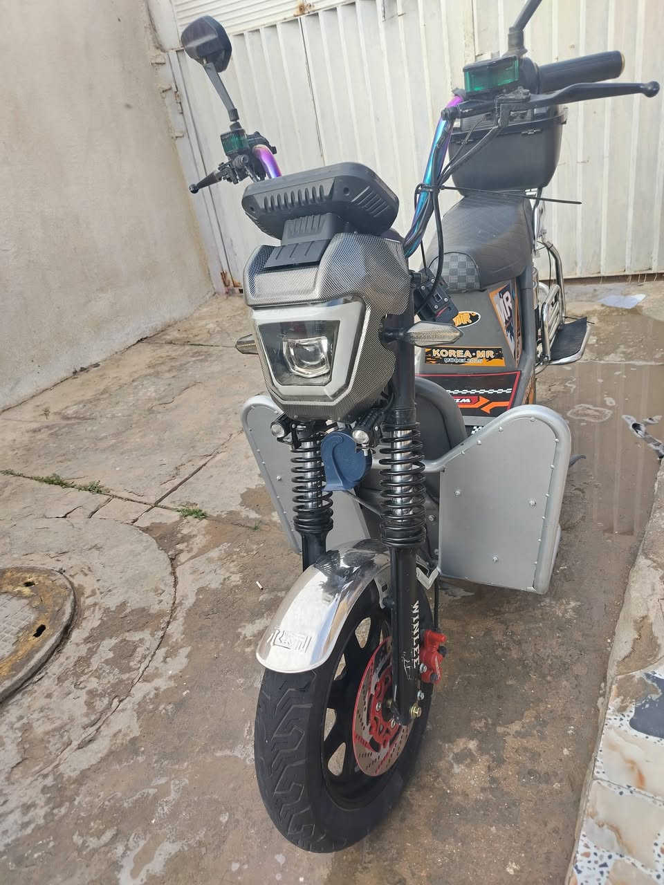 السلام عليكم موطور كوري mr 2025 بعدة جديد استخدامة اقل الشهر سرعة 109 km  ويا احتياط تخم بطاريات بعدهن ما مشدودة بالكارتون السعر الكلي 900 وبي مجال بسيط مكانة  البغدادي ***********
