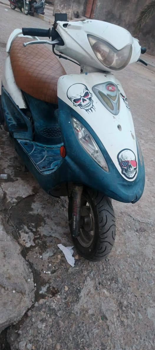 السلام عليكم دراجه نظيفه ما مفتوح سعر خاص والشراي بخير ويتدلل***********
