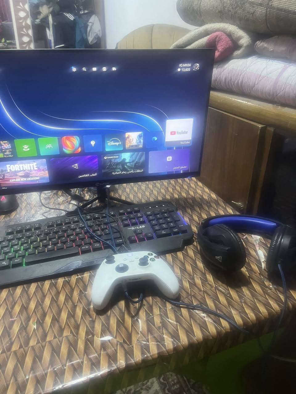 السلام عليكم عدي بلي اكسبوكس سيريس اس او شاشه ١٢٠فريم البلي كلش نضيف قبل شهر اخذته او اريد ابيعه ٥٠٠او بي مجال 0776 243 6447‬
