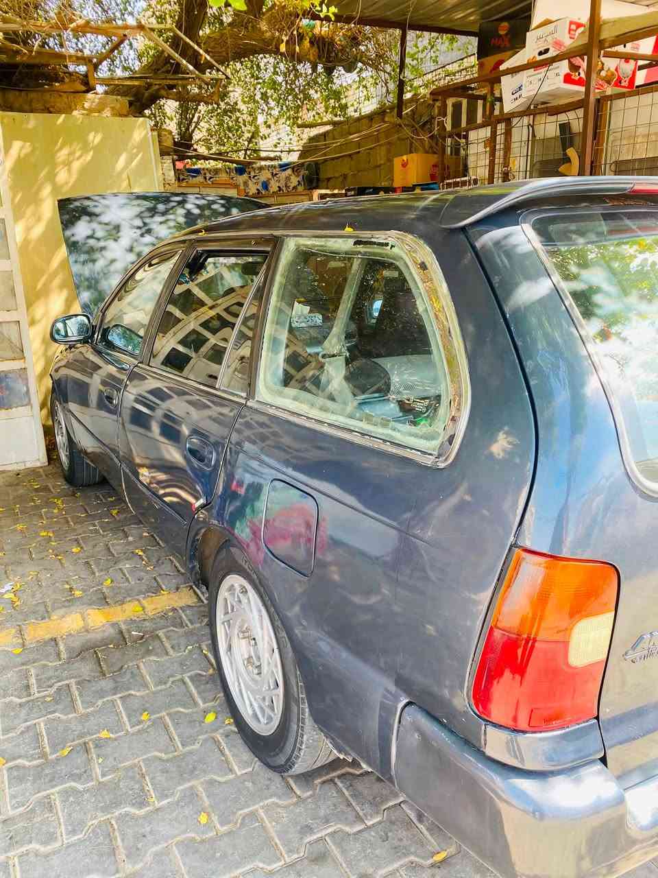 السلام عليكم كورله مديل1995ب35وبيه مجال رقم بغداد خصوصي مكانه كربلاء  الرقم***********بي واتساب
