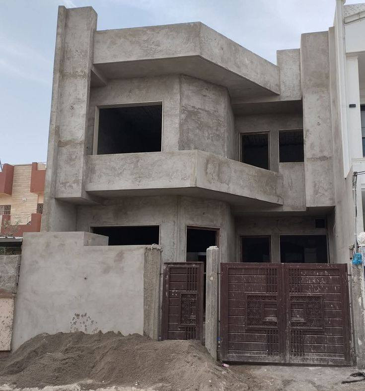 السلام عليكم
لباخ متفرغ للعمل لبخ ساده او واجهيات العمل في بغداد او الانبار بأجور مناسبه ***********
