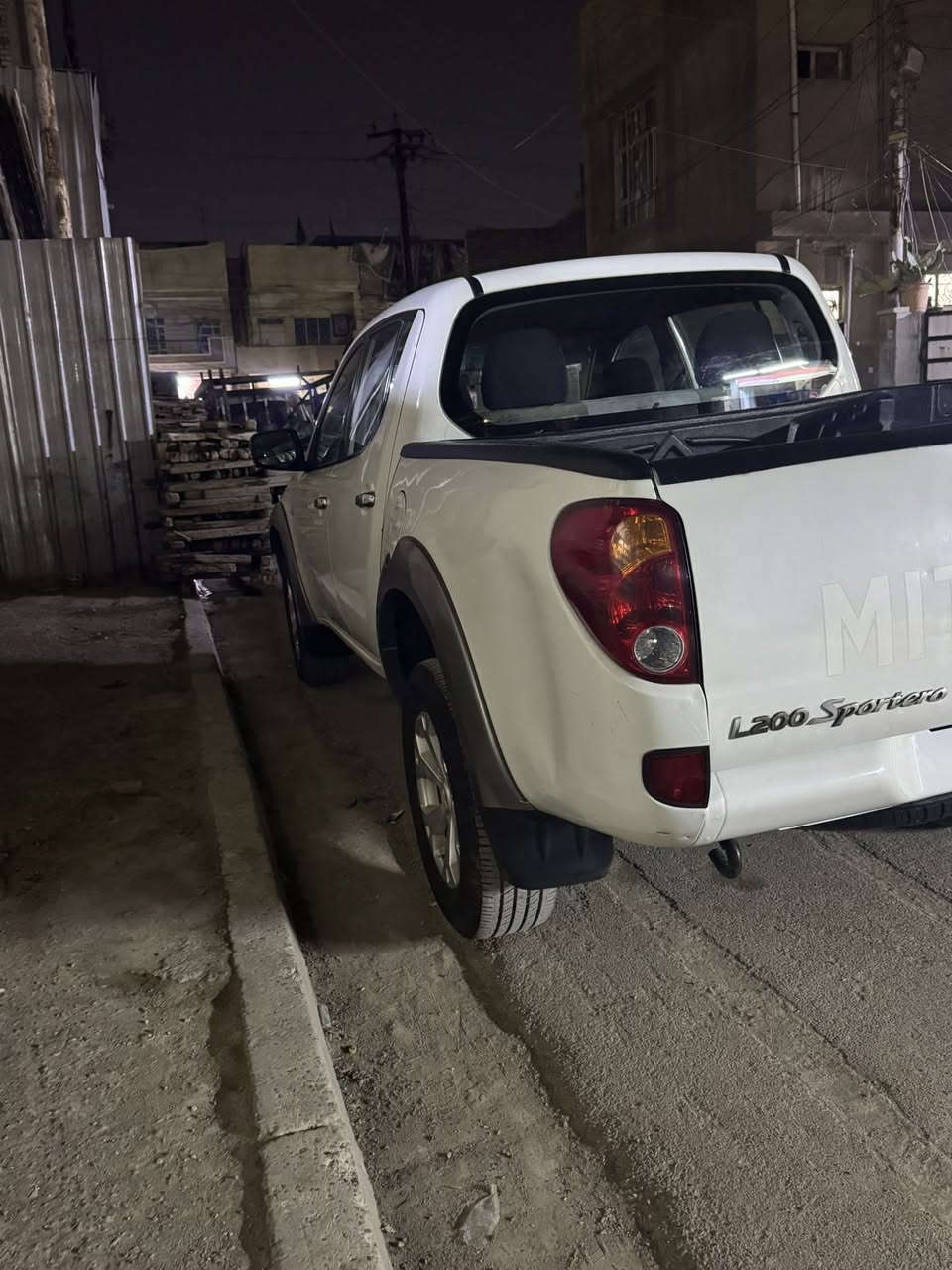 بيكم مسو بوشي مديل ٢٠١٥كير اوتماتيك فور ويل بيها طخات مصلحا بارد وطخات ما مصلحا موضحات بل الصور ماشية ١٣٠
رقم بغداد مكان بغداد الامين سيارة بسمي تبردي بي ليك 
السعر ١٤٥الشراي يتصل ***********
