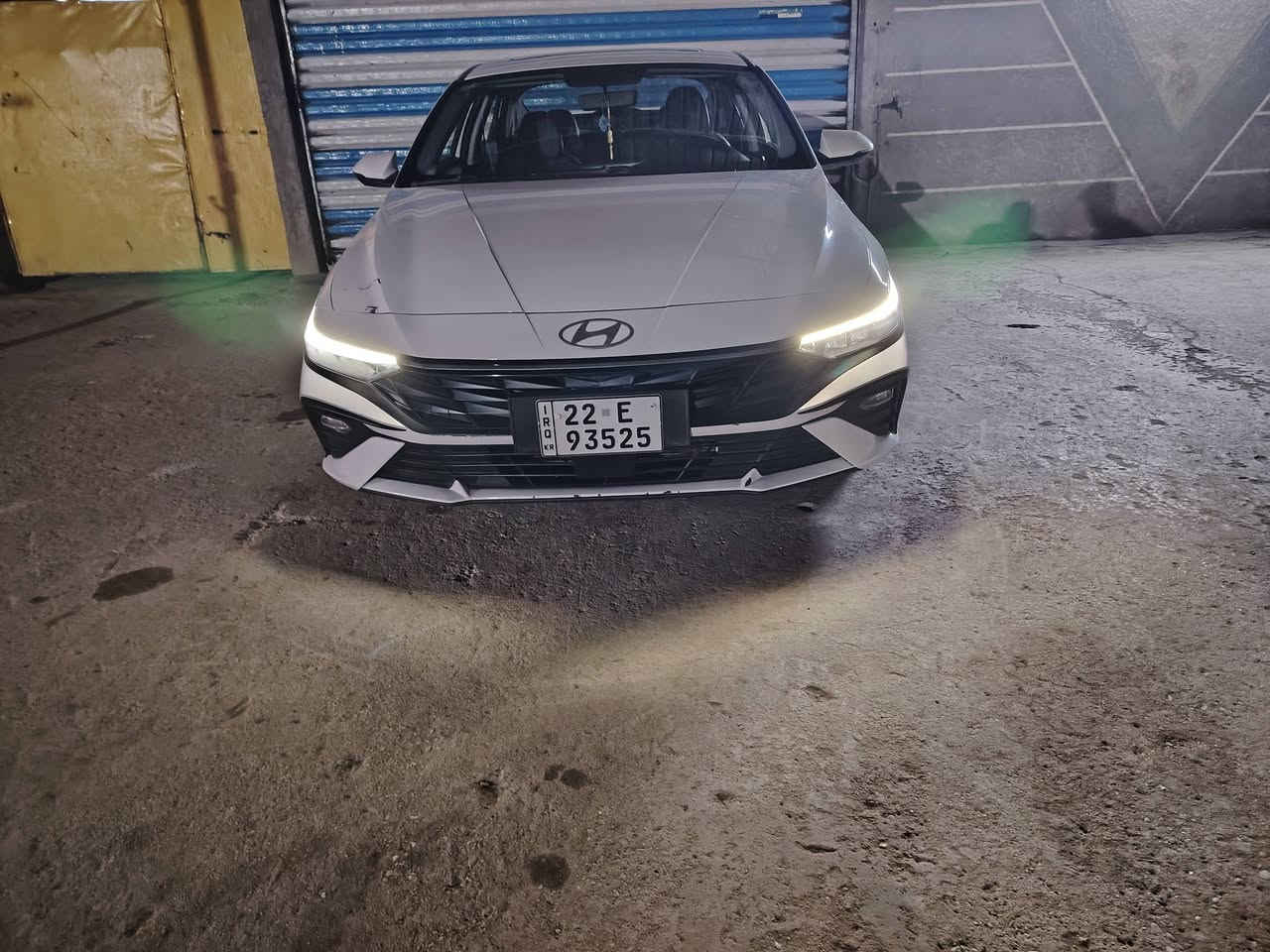 سلام عليكم النترا موديل 24 تجميع رقم اربيل بأسمي سياره جديده ماشيه 28 الف سياره فول مواصفات بصمه وفتحه مري شفط تبريد قطعتين بانزين عادي ادير السياره جاهزه من كلشي بيهه فقط بارد كد اقل الشبر ومامكحله موضح بصور مكان السياره بغداد السعر 133$  وبيهه حك جيه للاستفسار الاتصال على الرقم ***********
