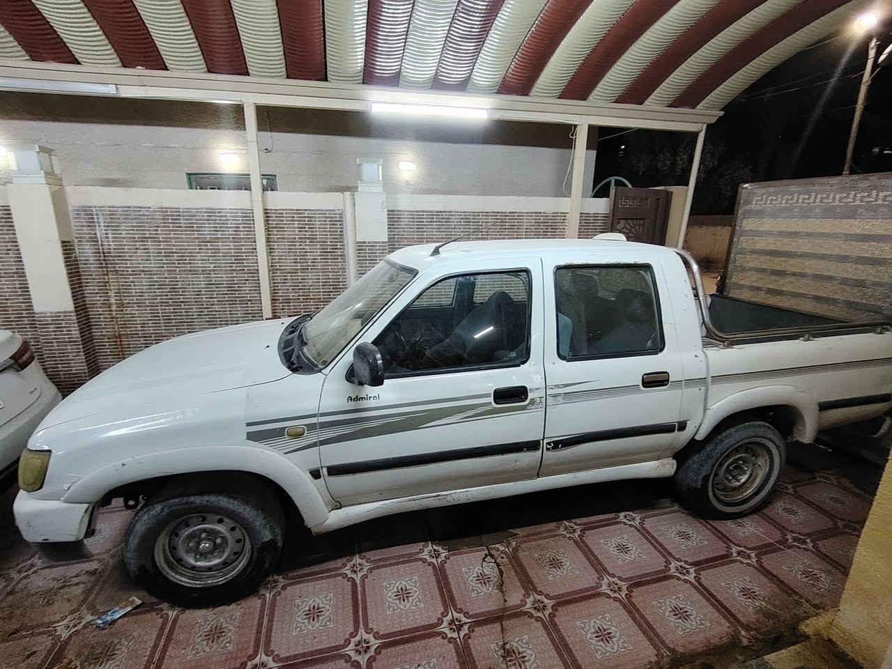 السلام عليكم ورحمة الله وبركاته البيع او مراوس بكم ادميلر 2006 محرك بلادي كير اوتوماتيك مال كروسيده السياره خير من الله مابيه اي نقص وحلوه وكاعده ونشاطتها حلوه رقمها منفيس فلاحي مكاني تكريت باقي التفاصيل الاتصال على او المراسله على الخاص ***********
