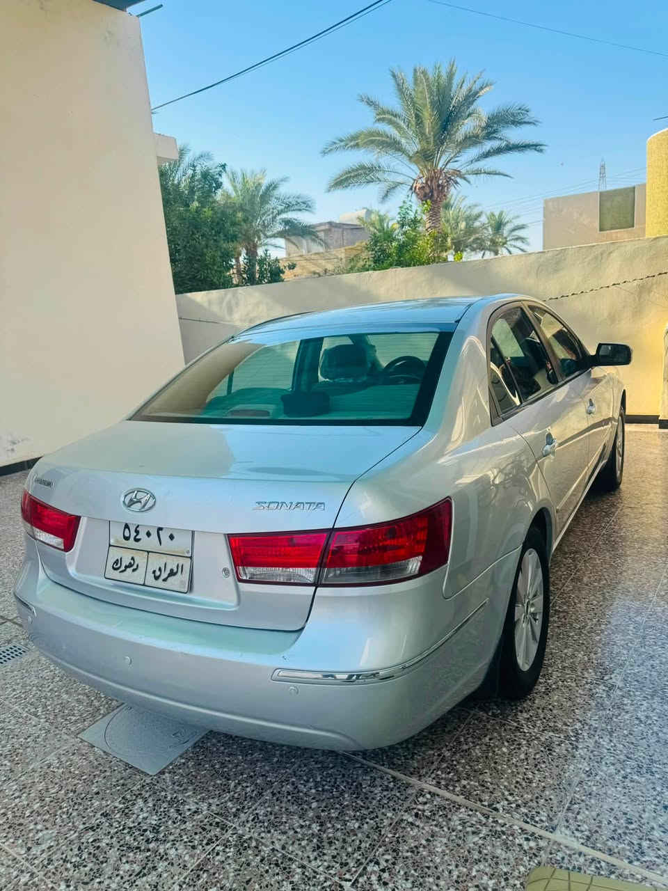 سوناتا خليجي موديل ٢٠١٠
مكينه حجم ٢٠٠٠
رقم دهوك تحويل مباشر 
تخم تاير جديد 
شاشه 
كامره خلفيه 
الضرر جاملغ امامي الأيسر والأيمن فقط بارد 
السعر ١١٥ وبيها مجال
مكان السياره بغداد  
للاستفسار الاتصال ع الرقم 
***********
