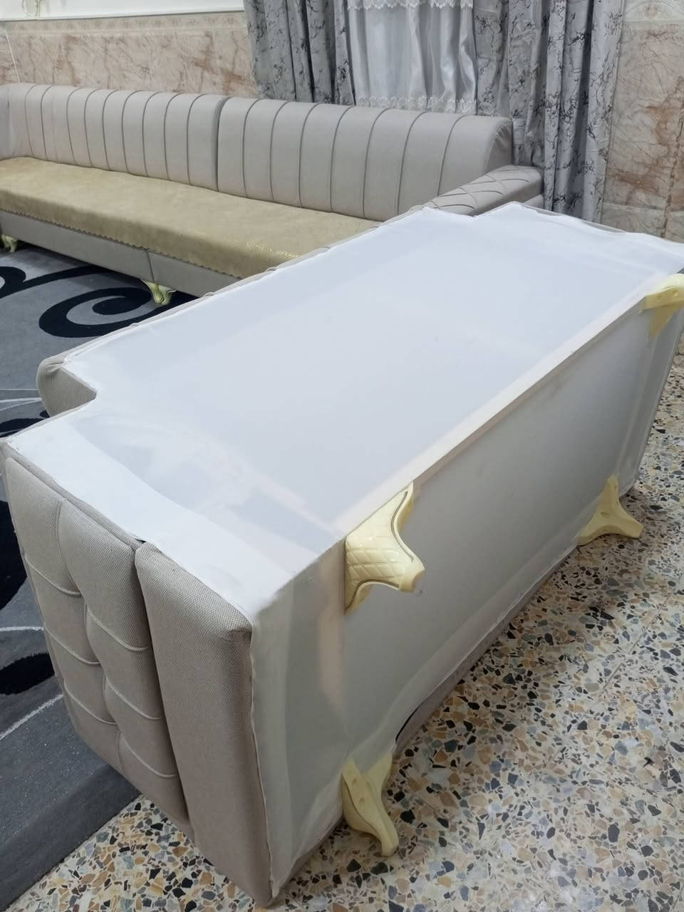 السلام عليكم ورحمة الله وبركاتة 
تخم ديوان للبيع 14 متر 20 نفر تزكام درجة اولى نضيف جداً ع الشرط الشراي يراسلني السعر ع الخاص و تدللون


**إذا كنت صاحب هذا الإعلان وتريد حذفه لأي سبب، رجاءا أرسل رسالة إلى الدعم الفني**