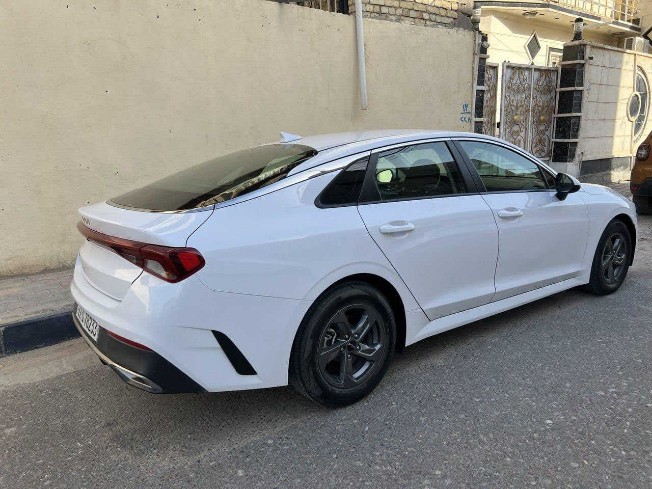 السلام عليكم ورحمة الله تعالى
سيارة k5. 
موديل 22 مراوس او بيع حادثه جداً خفيف صور حادثه مرفقه مع صور الرقم اربيل بسمي تحويل ثاني يوم الاستفسار ع الرقم او واتساب موجود *********** السعر ١٧٢ وبيه مجال بسيط
