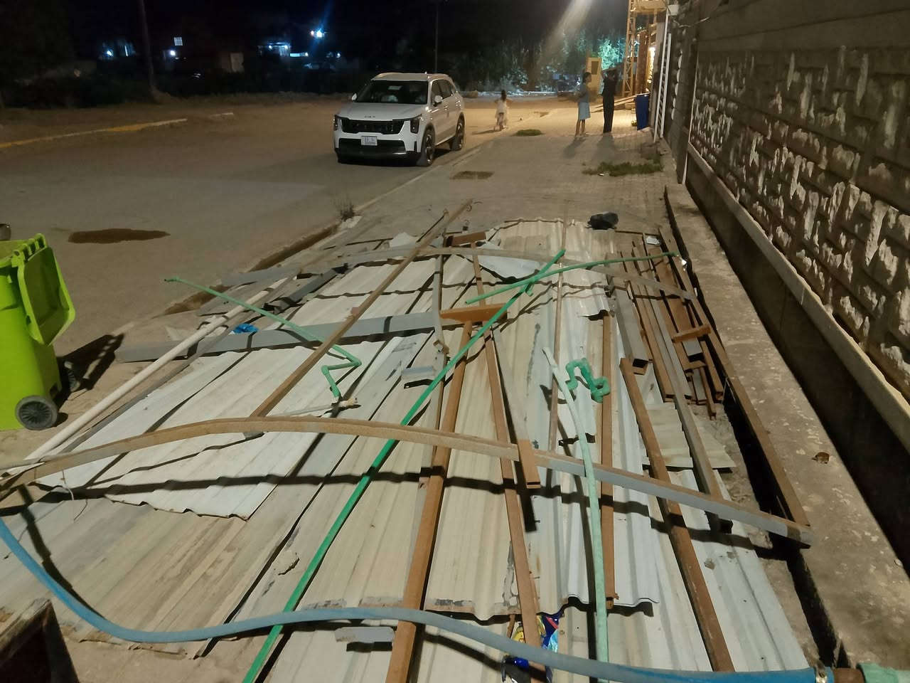 سلام عليكم سقيفه كامله 10چنكوات طول 5متار ثقيل وهيكل كامل بس تنصبه وشخاطات عدد14 (سقايف 2وحده كامله بس تشدها والثانيه مفصخه ) السعر 400 بيهن مجال بسيط العنوان ديالى المقدادية شهربان ***********
