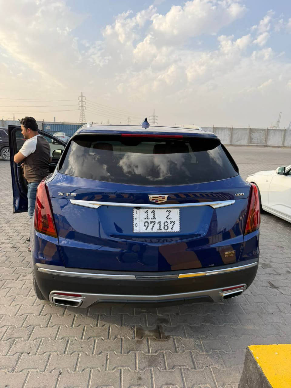 السلام عليكم 
للبيع كديلاك XT5
مديل 2023
وارد امريكي 
ماشيه 34 الف ميل 
كفاله عامه من الضربه والصبغ
السياره فقط تقرير غرق
وما مفتوح بيه برقي بشرط والفحص 
عليه تغليف نانو كامل 
حجم المحرك 6 سلندر 
فول مواصفات عل اخير 
اتعب كتابه المواصفات ماكو شي بالك ماموجود
رقم بصره ب اسمي تحويل بنفس الساعه 
السعر 32الف $ يعني ثلاث شدات وعشرون ورقه 
وبيه مجال للشراي 
للاستفسار اتصل لا تراسل 
هاتف *********** ساكو, الصومال
