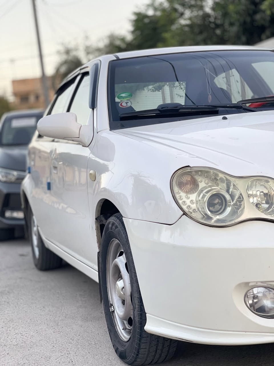 السلامً وعليكم چيلي CK   موديل 2013 كير مكينه شرط تبريد ثلج 🥶 طخم وره كدام جديد طخم تايات نضاف  باتري جديد تدفىه نار. السياره وضع شركه ما متعوبه  مكاني موصل حي الحدباء   بيها جاملغ امامي يسار  صبغ. + نص باب خلفي  شراي اتصل على رقم  وبيك خير وادلل ***********كابون بانزين بيها شرط التحويل والغرمات
