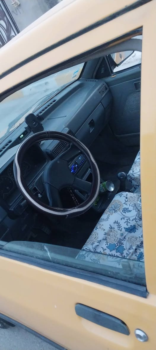 للبيع سايبه موديل ١٠ سيارة كير مكينه جديد تبريد شغل شوطي شركه مابيه اي ضربه السعر ٢٢ ورقه مكانه بغداد مدينه الصدر ***********
