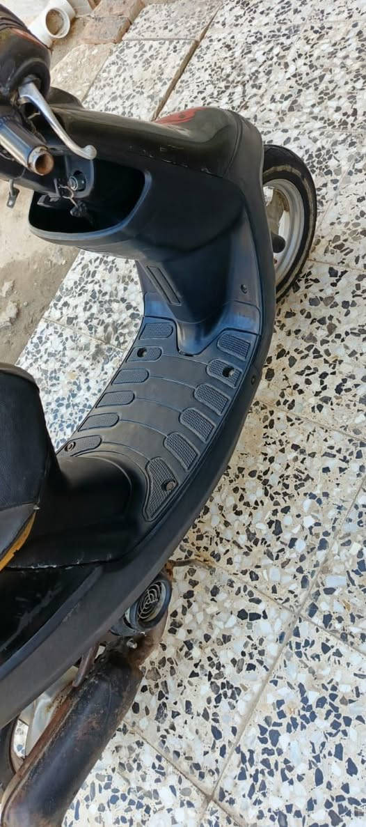 دراجه للبيع مكلف بنشرها شغاله ب١٧٥ وبيها مجال بسيط رقم صاحبها  اليحب يتوصل وياه
***********
