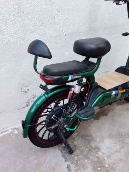 للبيع دراجه شحن كفاله عامه ما بيها اي نقص السعر 275 مكاني الزعفرانيه ***********
