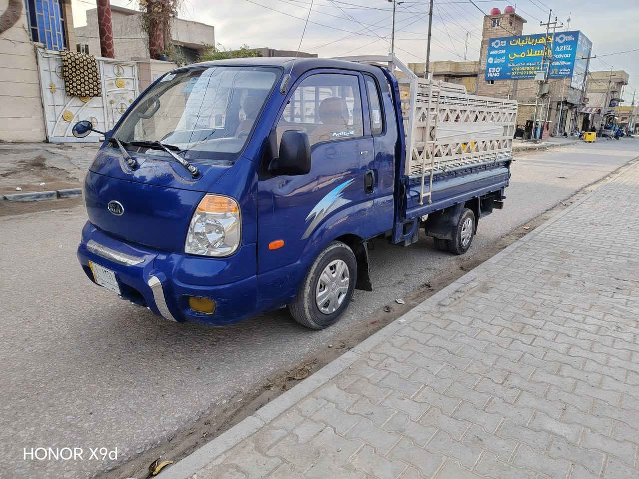 كيا حمل موديل 2005مشروع وطني مكينه بلادي مامحور جديده جاهزه من كلشي شاصي ورقم شاصي وكشر مابي لا صبغ ولا ضربه العنوان كربلاء السعر 75 وبيها مجال للطيبين ***********
