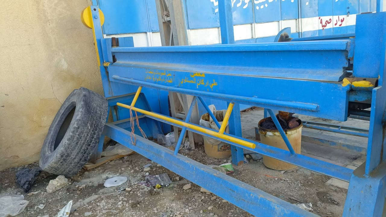 للبيع معواجه عدد2   قياس مترين وربع والثانيه مترين و١٠
***********
