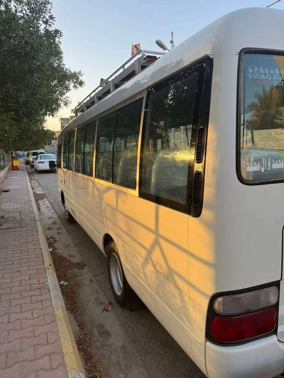 السلام عليكم
الملك لله وحدة عز وجل
كوستر ٢٠١٥ سيارة جاهزة جاهزة فول و الحمد لله تبريد محور كشن ستاركس درع امامي خلفي سيبايه دراب درج الصور تحجي و الواقع افضل و الحمد لله كلشي بلادي ومكفول السيارة خير من الله والرزاق حي فقط بيع السعر ٣٧٥  *********** مكانها واسط / كوت
