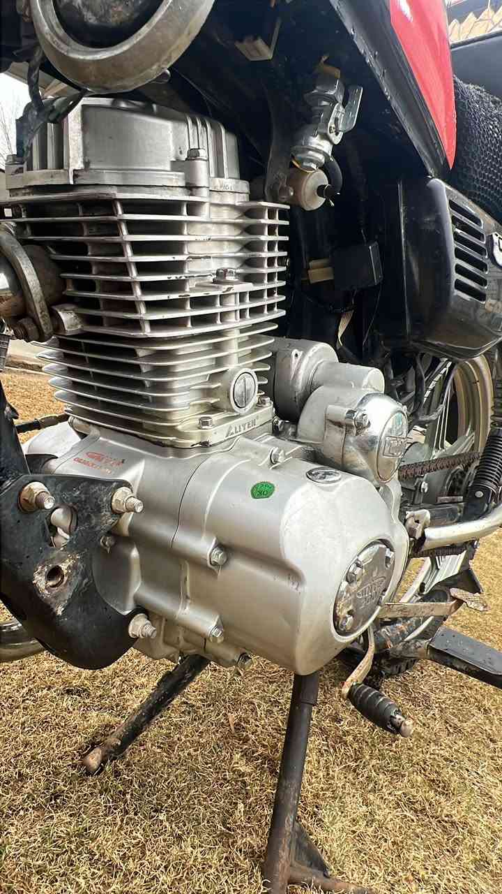 السلام عليكم دراجه خمسه موديل 19كير جني ابو الكله محرك لا تبخير ولا تنقيص كامل كهربائيات كلها شغاله سلف اشاير كلها شغاله مكاني العلم سعره 325بيه مجال حك الجيه  ***********
