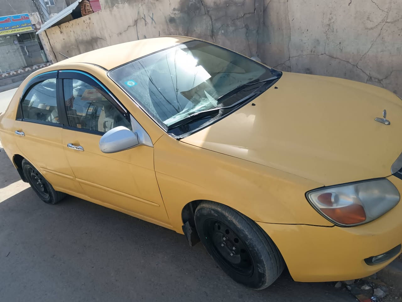 السلام عليكم اسبكتره للبيع مديل 2009 بيه بس جاملغ امامي و الباقي كفاله مصفره هيئه وغرامات سنويه 31 السعر 72وبيه مجال مكان النجف مشخاب ***********
