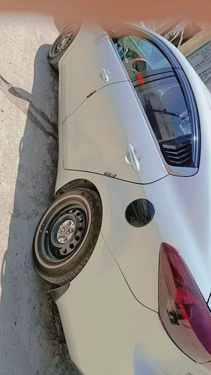 سلام عليكم سيراتو خليجي 17 فول مواصفات 1/1 ماشيه 176 بسمي تحويل ثاني يوم تخم تاير صدر كير مكينه كله جديد بيها منضومه زنون بيها صبغ دعاميات وجاملغ لجماليا جراد بيها طخه بين لبابين تعديل بارد ورش كلير سياره مال جناي بغداد حي الجهاد/*********** السعر 130
