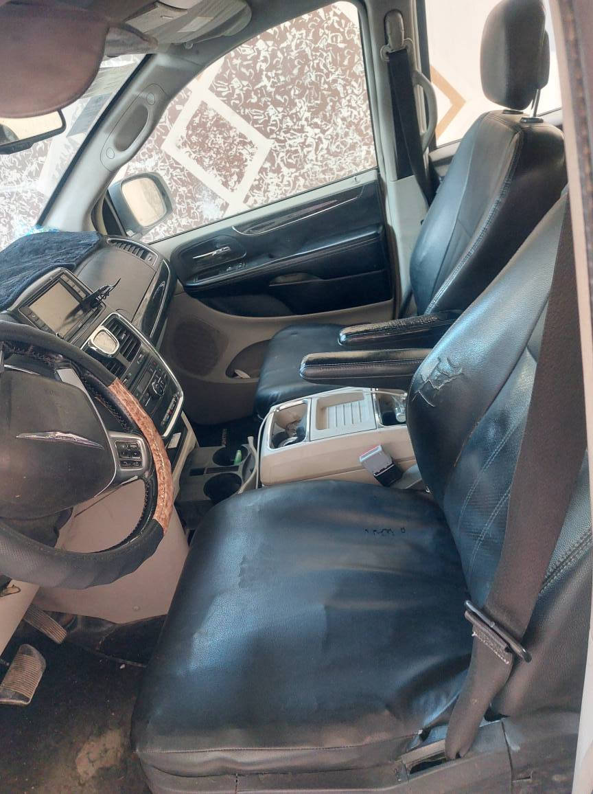 كرايزر ٧ راكب ٢٠١٢ فول مواصفات رقم أربيل كلين شرطة التحويل السعر ١٤٠ مكان السيارة كركوك ناحية تازة للإستفسار ***********
