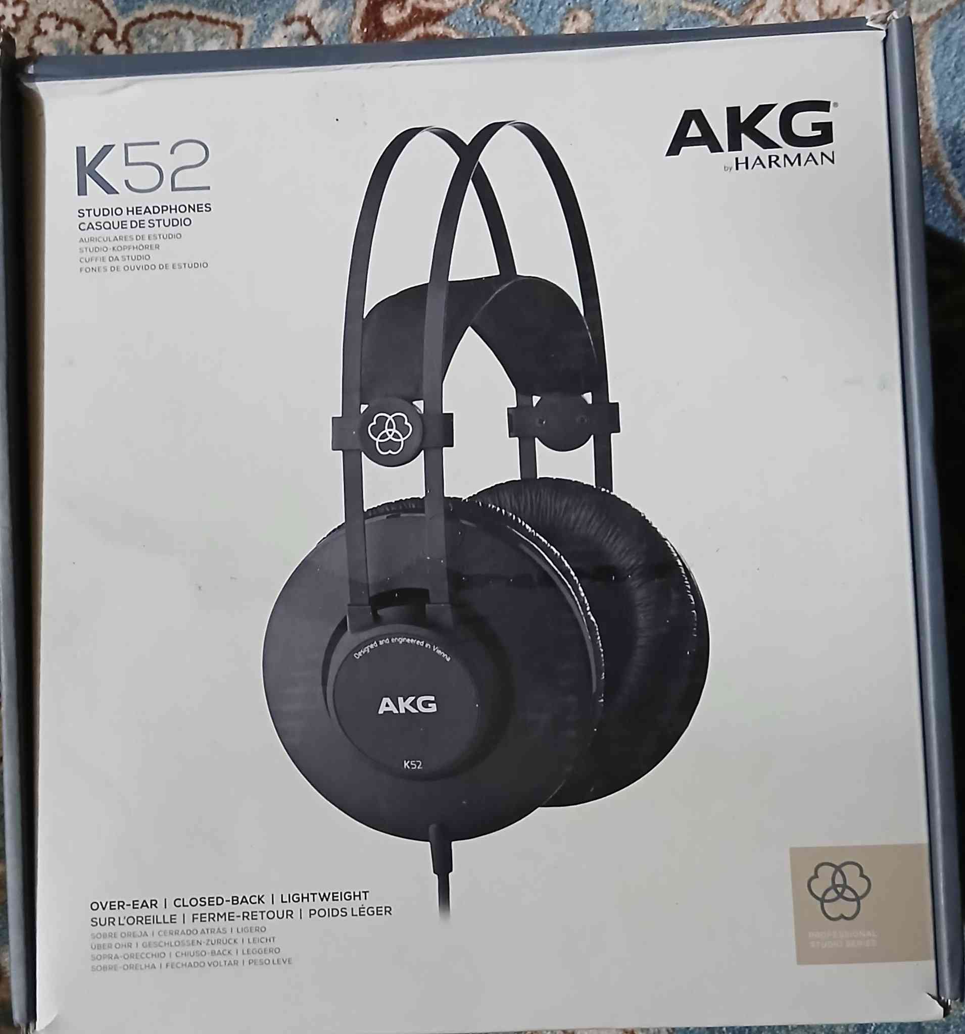 اخوان هاي اجهزة استوديو للبيع نضافه 95% 
الي رايدهن سعرهن 780 وببهن مجال قليل جدآ
مكاني بغداد الشعله رقم هاتفي ***********
او يجي خاص
