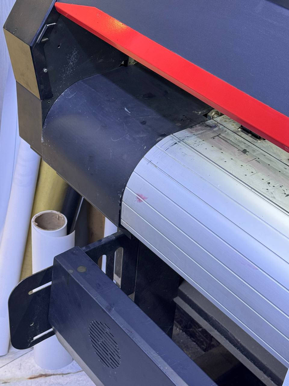 طابعه فينوكس شركه الاصيل 160 سم للبيع الطابعه نظافه جيده جدا السعر 20 $ورقه علما سعر الجديده 50,$ هيد جديد
للاستفسار الاتصال او المراسله واتساب 
***********
***********
