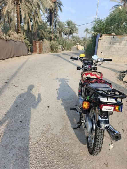 سلام عليكم للبيع دراجة اربعه كير السعر 775قفل السوبايه مو وياه  اوراق زيتيه الدراجه متياز  والدراجه برغي ما مفتوح منه مكاني كربلاء الحسينه قرب  سيطرة العطيشي  وهاذه رقمي متواجد بيه ***********
