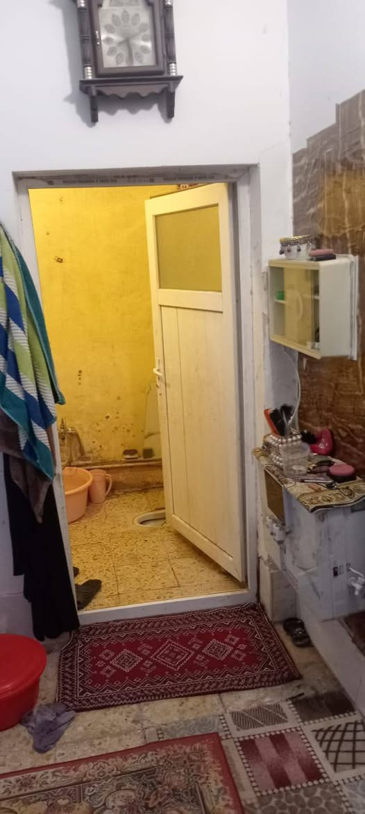 بيت رهن 100م طابو حي ميسان طابق واحد يتكون من
 غرفه وصاله ومطبخ واستقبال وصحيات نظيف المده سنه 
قابل للتجديد السعر 25 للاستفسار ***********
