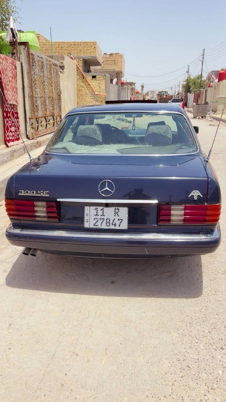 مارسدس رئاسي موديل 1989 مكينه بلاد سته عنكبوت تبريد شغال مكينه لاصرف ولانفخ كير اكسن شغالات حداده جديده تخم تاير بسمي سياره مكان ناصريه للاستفسار ***********
