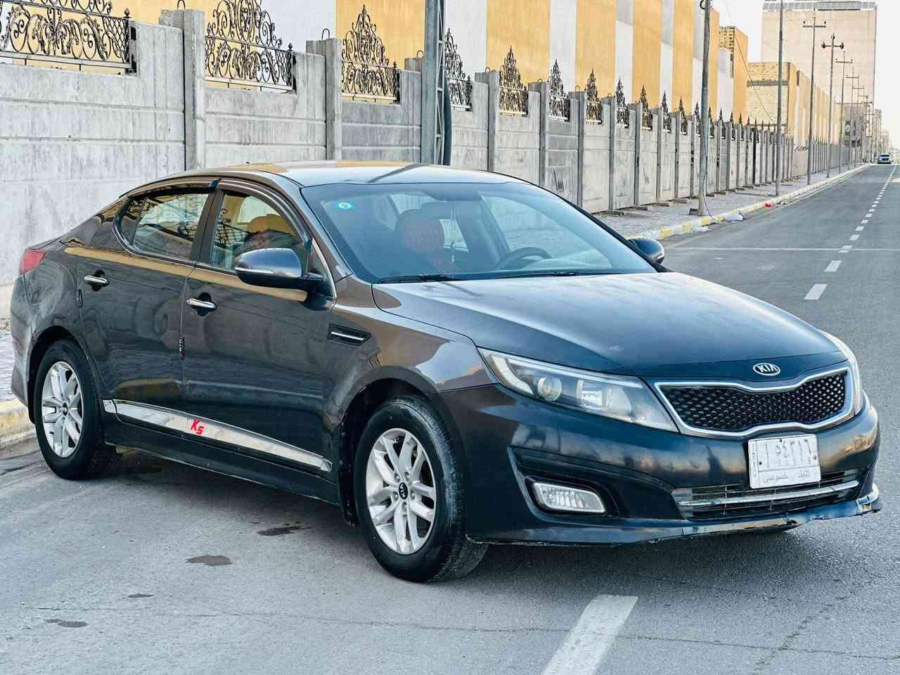 وبتيمه موديل 2014 وارد خليجي سياره مكفوله من الضربه وتبديل بيه رشات صبق أثر شخوط سعره 108بيه مجال رقم هاتف ***********سياره فول مواصفات ماعده فتحه شاشه كامره خفيه بصمه تشقيل بصمه ابواب كشنات جلد كشنات كهربائي شاير بل مري حساسات خلفية ماميه تدفئه تبريد بل كشنات  محرك دوش محرك وكير كفاله حداديه تخم تاير جديدات مكان سياره كربلاء مكلف بل نشر
