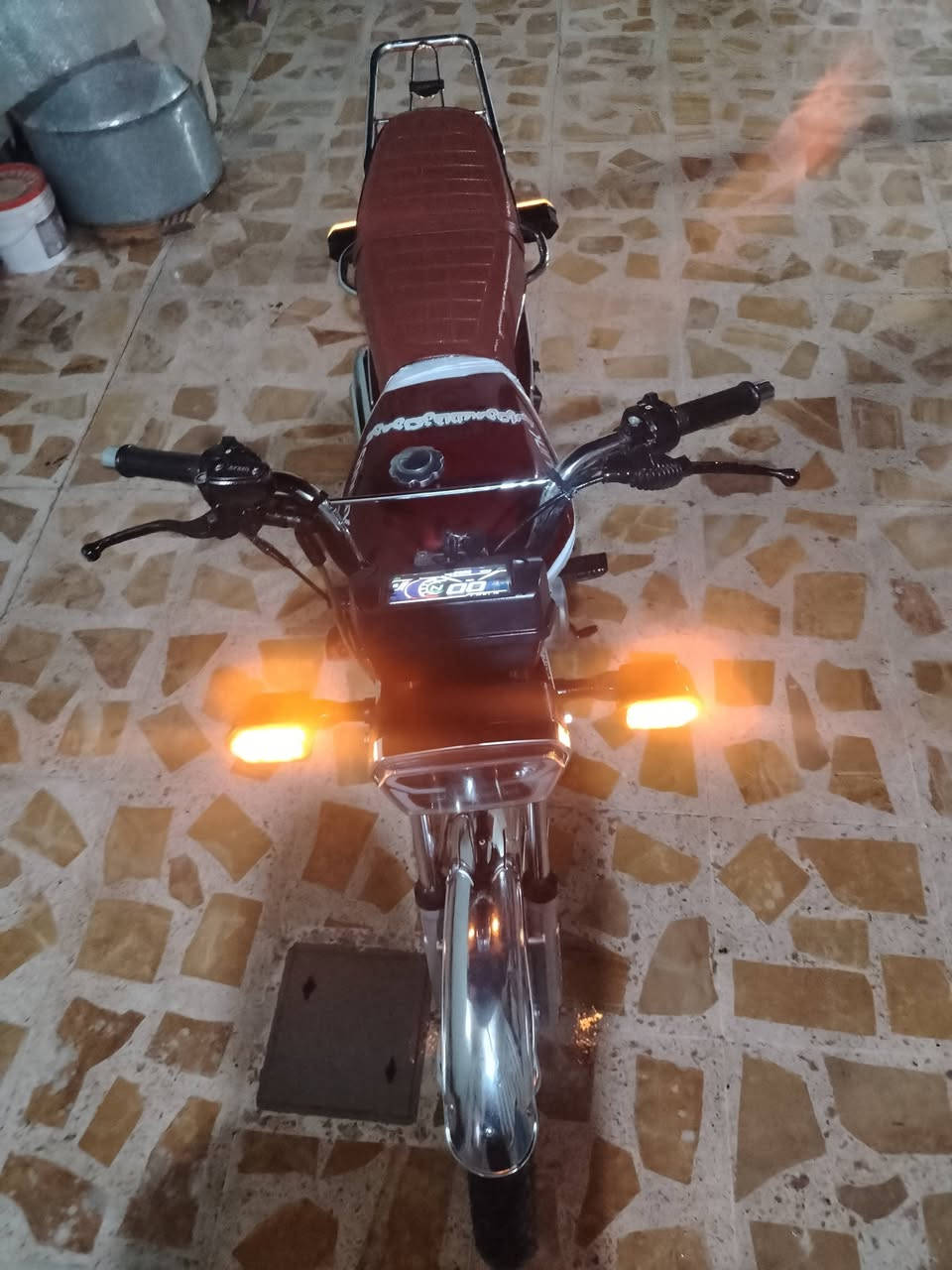 السلام عليكم  درجه 24 محدث 25 درجه كلهه شغاله منفيس موجود السعر مناسب مستعجل عل بيعته الرقم ***********
