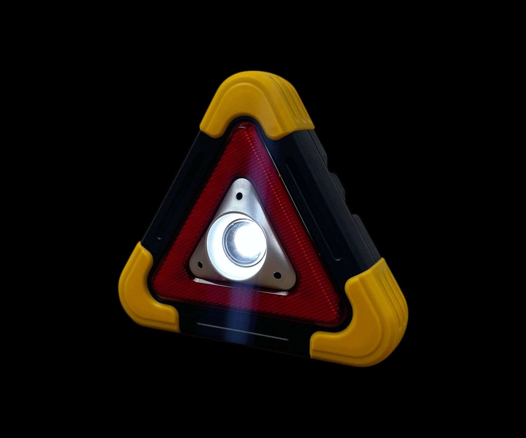 الاستخدامات

كشاف تحذيري للسيارات في حالات الطوارئ والتوقف المفاجئ على الطريق

إضاءة موقع العمل أثناء الصيانة، التصليح، أو الأعمال الميدانية

مناسب للرحلات، التخييم، الصيد، والتخييم الليلي

إضاءة احتياطية للمنزل في حالات انقطاع الكهرباء

يمكن استخدامه كمصدر طاقة طارئ لشحن الهواتف عبر USB

المميزات

إضاءة COB قوية بسطوع يصل إلى 500 لومن توفّر إنارة واسعة وواضحة

تصميم مثلث تحذيري لزيادة الرؤية والتنبيه على الطرق

إضاءة تحذير حمراء LED مع أوضاع وميض متعددة لسلامة أعلى

وضعيات إضاءة متعددة

إضاءة عمل بيضاء

إضاءة تحذير حمراء ثابتة

إضاءة تحذير حمراء وامضة

لوح طاقة شمسية مدمج في الخلف لإعادة الشحن بالطاقة الشمسية

شحن عبر USB (Input)

شحن الكشاف

بطارية مدمجة داخلية (2200mAh حسب دليل الاستخدام)

مدة تشغيل تقريبية 3–5 ساعات حسب وضع الإضاءة

زر تحكم خلفي لتغيير الأوضاع بسهولة

مقبض قابل للطي للحمل أو التعليق

هيكل بلاستيك هندسي قوي مقاوم للصدمات ومناسب للاستخدام الخارجي

يعمل بدون كهرباء مباشرة، مثالي للطوارئ

الملاحظات

يُنصح بشحن الكشاف بالكامل قبل أول استخدام

وقت التشغيل يعتمد على شدة الإضاءة المختارة

لا يُغمر بالماء بشكل مباشر

اللوح الشمسي مخصص للشحن المساند وليس بديلاً كاملًا عن الشحن الكهربائي

بلد المنشأ: الصين
السعر ١٧ الف


**إذا كنت صاحب هذا الإعلان وتريد حذفه لأي سبب، رجاءا أرسل رسالة إلى الدعم الفني**