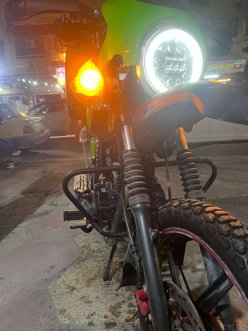 اسلام عليكم
شباب دايون 2026 اربيل ماشيه 1600 تقريب 
دراجه نضيفه توهة مخلصه سحك مذب عليهة ربع دينار ابوجهك لشارع 
باسم شركه بيهة مده 3اشهر بالتحول يعني علة راحتك 
الدراجه هية وغراضهة شلع مال بيع مستعجل 
السعر 2600 وبيهة مجال للشراي 
بيك خير وادلل اني مكلف بالنشر مكان بغداد الدورة 
وهذا رقم صاحبهة 
***********
