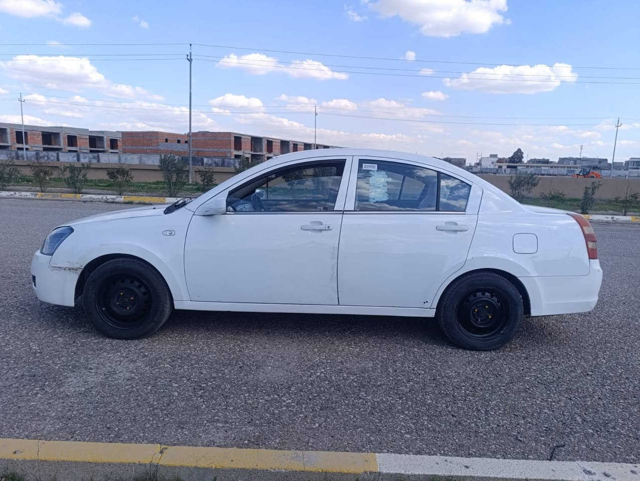 شيري A5
موديل ٢٠١٣
كير ومحرك كورلا بالشرط 
تبريد ثلج
بيها بطاقة بانزين
رقم اربيل دولي 
السعر 50 
*********** كركوك, العراق
