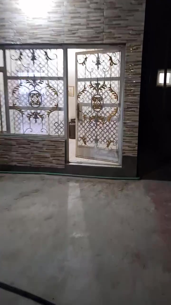 بيت للبيع منطقة المدائن الورديه شارع النهر
المساحه : 210 
جنس الارض : 25 
رقم الهاتف : ***********
