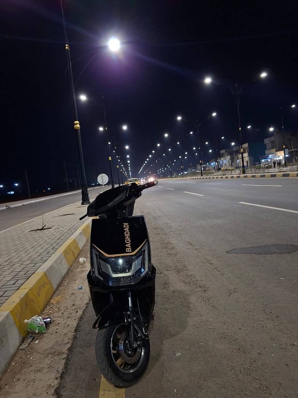 ماطور شحن شركة البغدادي 
نظام الP 
لایت عادي 
ولایت زینون 
اشارة يمين یسار
بك لایت 
سرعة99 
مثبت سرعة 
بطاریات عدد 6
کیر3نمر 
اسطاب دسك ملف 2500 
يحتوي صندق اسفل الكشن وصندوق احتياطي تشغيل عن بعد بصمه وصافرة انذار سرقه دبل اسویج 
وشحن هاتف ماطور جاهز من کلشي ماتصرف علي دينار شرط بس تشغل وتمشي 
المكان موصل السعر 575الف للتواصل..*********** الرقم بي واتساب
