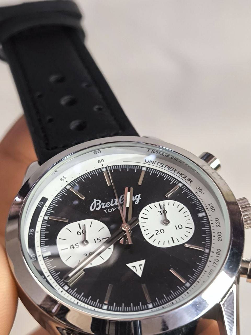 ساعة من ماركة برتلنغ Breitling
تحفة فنية 
تصممة تعكس روح الهندسة والسباقات والميكانيك 
مكينة دينالي ناعمة نظام ستوبوج(جميع السناتر شغاله) 
جميع السناتر شغالة
ميناء مميزة مع فول لامينوس ارقام واميال 
زجاج معدني ضد الخدش 
 سير جلد  
الساعة مختمة بالكامل 

ملاحظة ؛- متوفر قطعة واحدة فقط 
السعر : 35 الف ع اول تم
 للحجز والاستفسار يرجى مراسلة الصفحه


**إذا كنت صاحب هذا الإعلان وتريد حذفه لأي سبب، رجاءا أرسل رسالة إلى الدعم الفني**