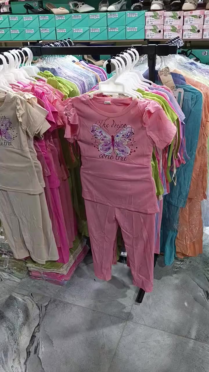 #ياالله لحكي وتعالي يفوتج العرض بلاشش بلاشش بلاشش
العنوان نجف حي الميلاد شارع السوك تعالو اخذو وبالعافيه عليكم وكل الهلا بيكم
الكندي للالبسة النسائية والاطفال 
tiktok.com/@apeel.alkndee


**إذا كنت صاحب هذا الإعلان وتريد حذفه لأي سبب، رجاءا أرسل رسالة إلى الدعم الفني**