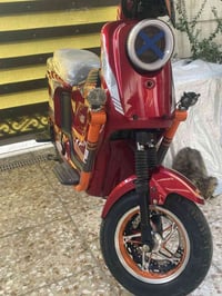 شباب دراجه شحن لبيع الدراجه كلشي ما ناقصه بس شغله صغيره الكلوب الامامي...