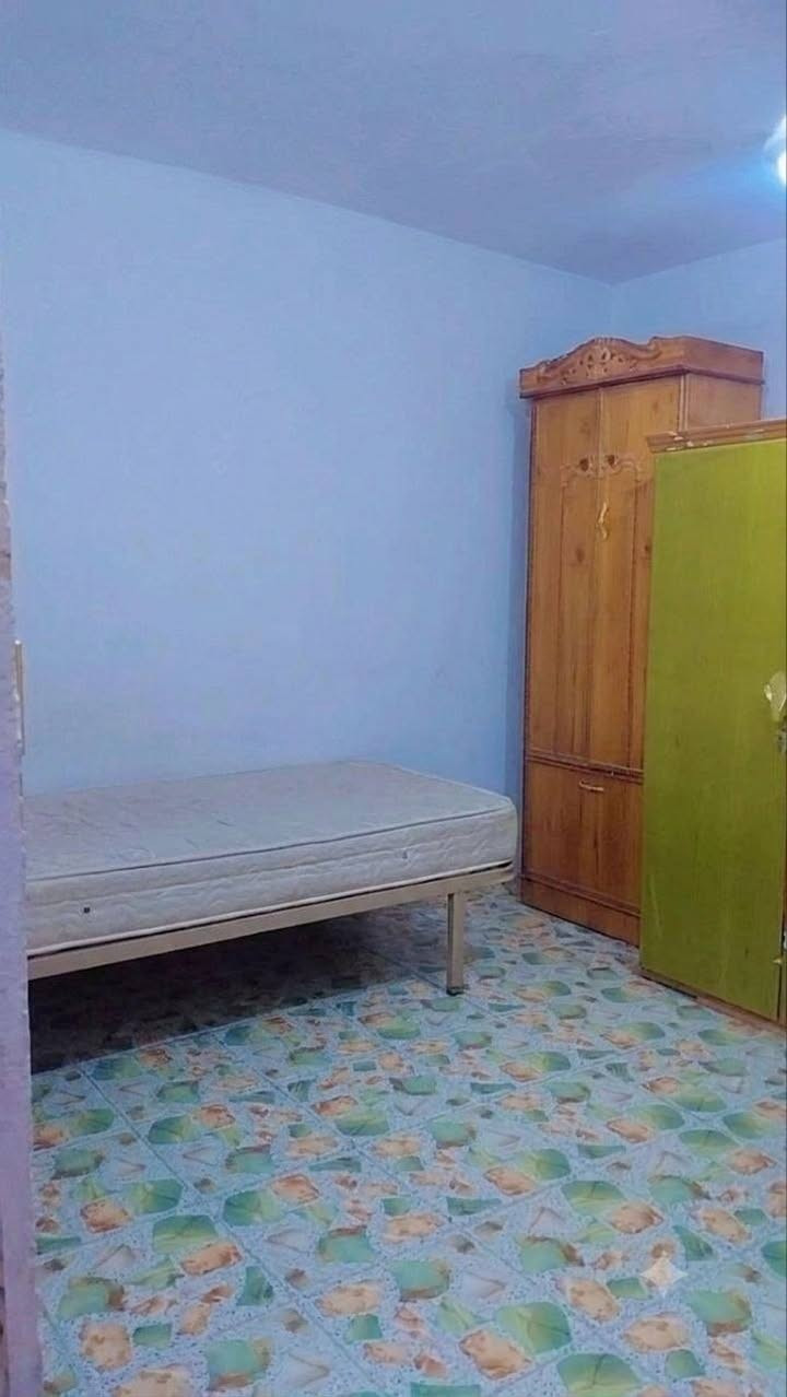 بيت في حي الحسن  المساحه ١٥٠ الواجه ٨ نزال  ١٣   متكون من غرفتين وحده ٥في ٤ الثانيه ٤فية٤ وصاله ٨في٣ ولمطبخ  ٤في٣ ولستقبال ٥في٤ وحمام ٤في٢ مزدوج .  احد الغرف بيها حمام خاص
بيت في نجف الاشرف حي الحسن  المساحه ١٥٠ الواجه ٨ نزال ١٦   متكون من غرفتين وحده ٥في ٤ الثانيه ٤فية٤ وصاله ٨في٣ ولمطبخ  ٤في٣ ولستقبال ٥في٤ وحمام ٤في٢ مزدوج .  احد الغرف بيها حمام خاص
السطح كامل مكمل وارش مترتين إرتفاع .

سعر ٤٥ قابل التفاوض
نجف الاشرف حي الحسن 
الاستفسار  ***********
