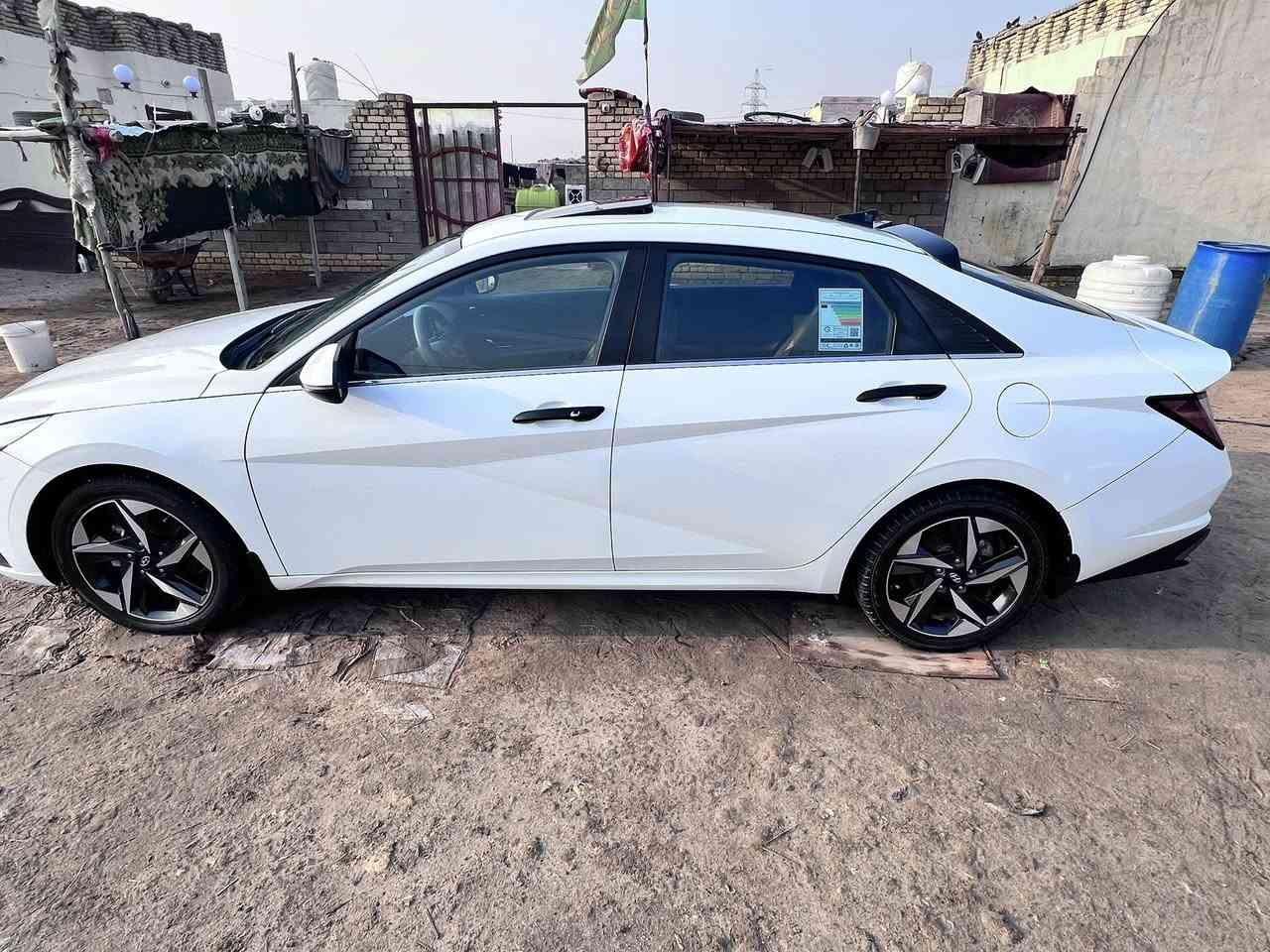 النترا 2022خليجي فول مواصفات رقم بقداد حرة باسمي بية صبغ خشم الجاملغ وربع البنيد طخة ستوتة بدون دواخل ماشية 138الف الاتصال على الرقم ***********        السعر 175$ والشراي يدلل  مكان السيارة الناصرية
