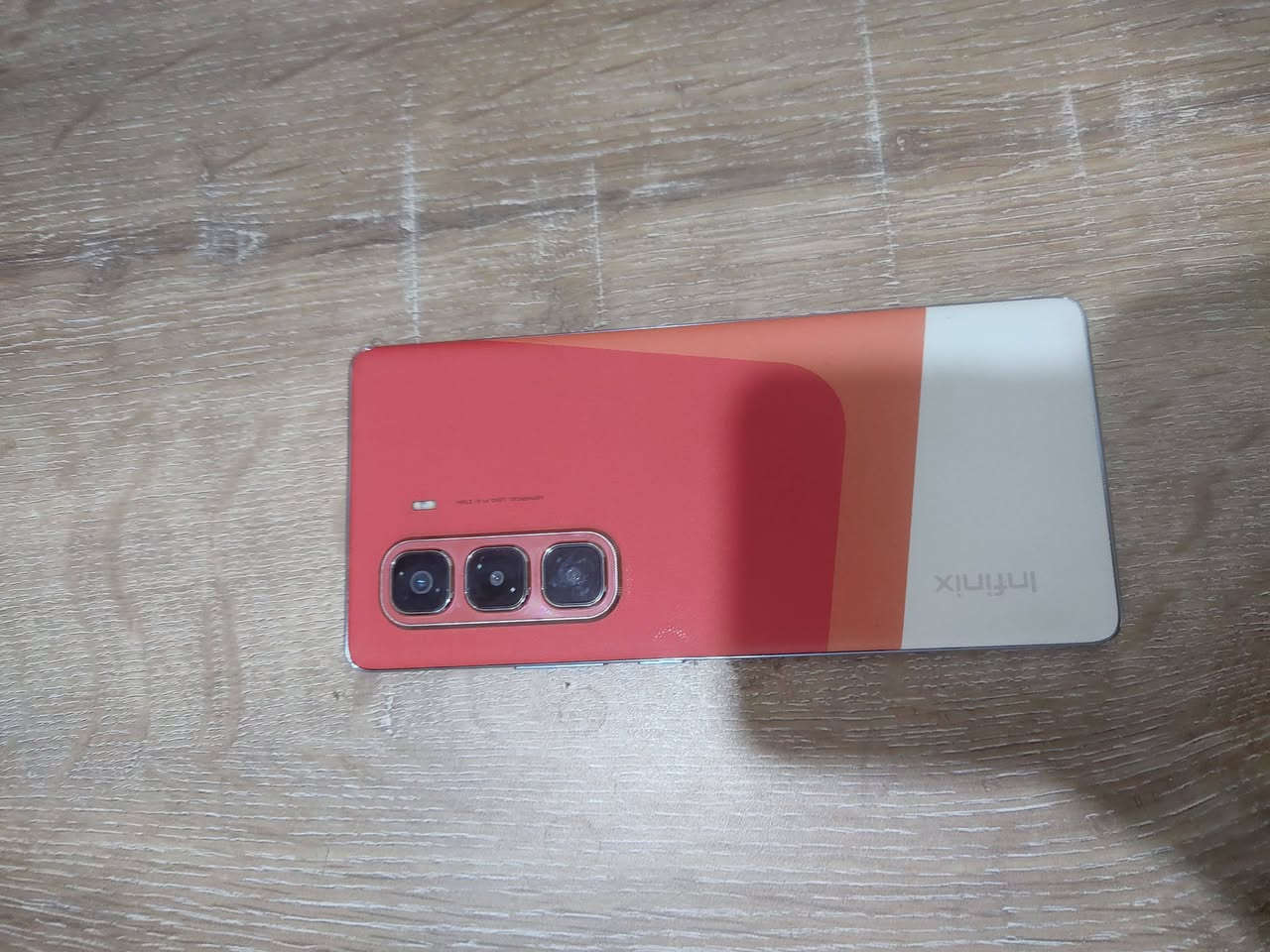 انفنكس هوت 50 برو بلس 
Infinix Hot 50 Pro Plus 
موبايل نضيف شخط مابيه ماصارلي هواي من اشتريته 
مواصفات 
~~~~~~
معدل تردد الشاشه/ 120Hertz 
بوبجي موبايل/ 60فريم باقي الالعاب90
كامرة/ فول HD60
معالج/ G100
ذاكرة/256 جيب وحمل لاتخاف
مزود بذكاء الاصطناعي رتب صورك براحتك 
~~~~~~~~~~~~~
السعر (220)
مكاني: ناصرية مركز (منطقة السفينه قرب جامعة الامام الصادق) 
تواصل خاص (واتساب-فيس) 
👆🏻👆🏻👆🏻👆🏻
اتصال على الرقم (***********)
Don't miss it 👉🏻
