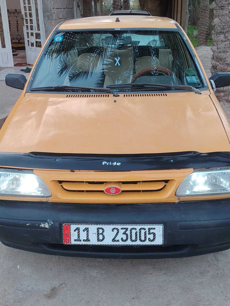 سلام عليكم سايبه 2011بغداد/ مصفره هيئة وغرامات رقم إنكليزي سنويه مجدده ب اسمي تحويل ثاني يوم السياره مثل ما واضحه بل صوره حلوه السعر 22 وبيهه مجال مكان كربلاء*********** للعلم بيهه خياس قليل
