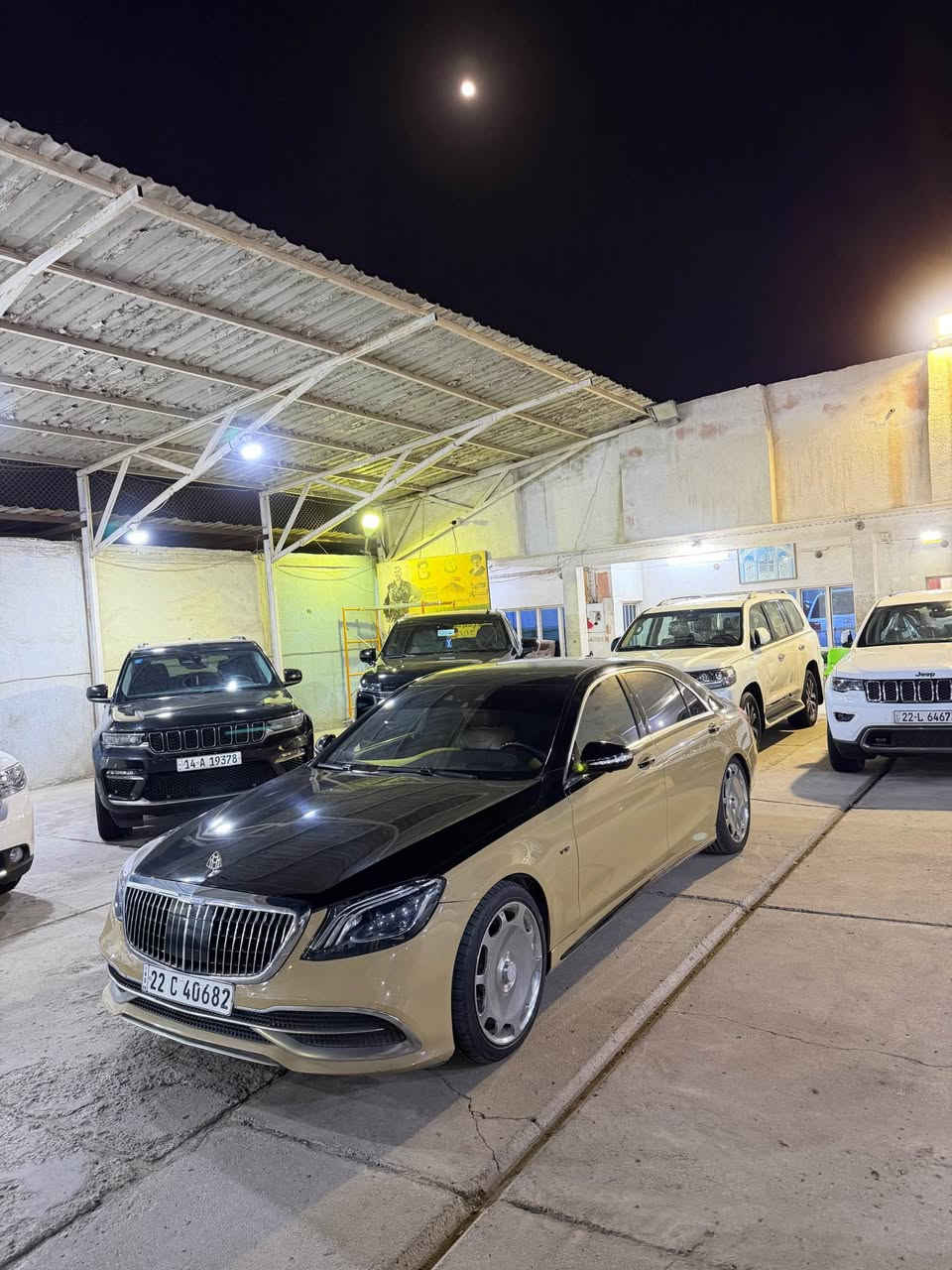 مايباخ اداوت مديل 2016 محدثه 2020. بيها جاملغ امامي فقط. فول مواصفات. السعر 225 وبيها مجال. *********** البصرة, العراق
